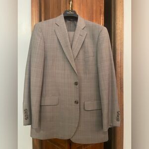 Brooks Brothers “346” Madison fit suit. Size 40S. Brown Glen plaid